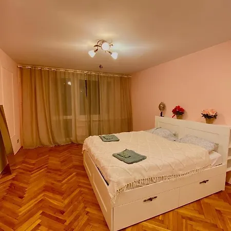 Entire In A Super Location - Cheap Monthly Rate דירה